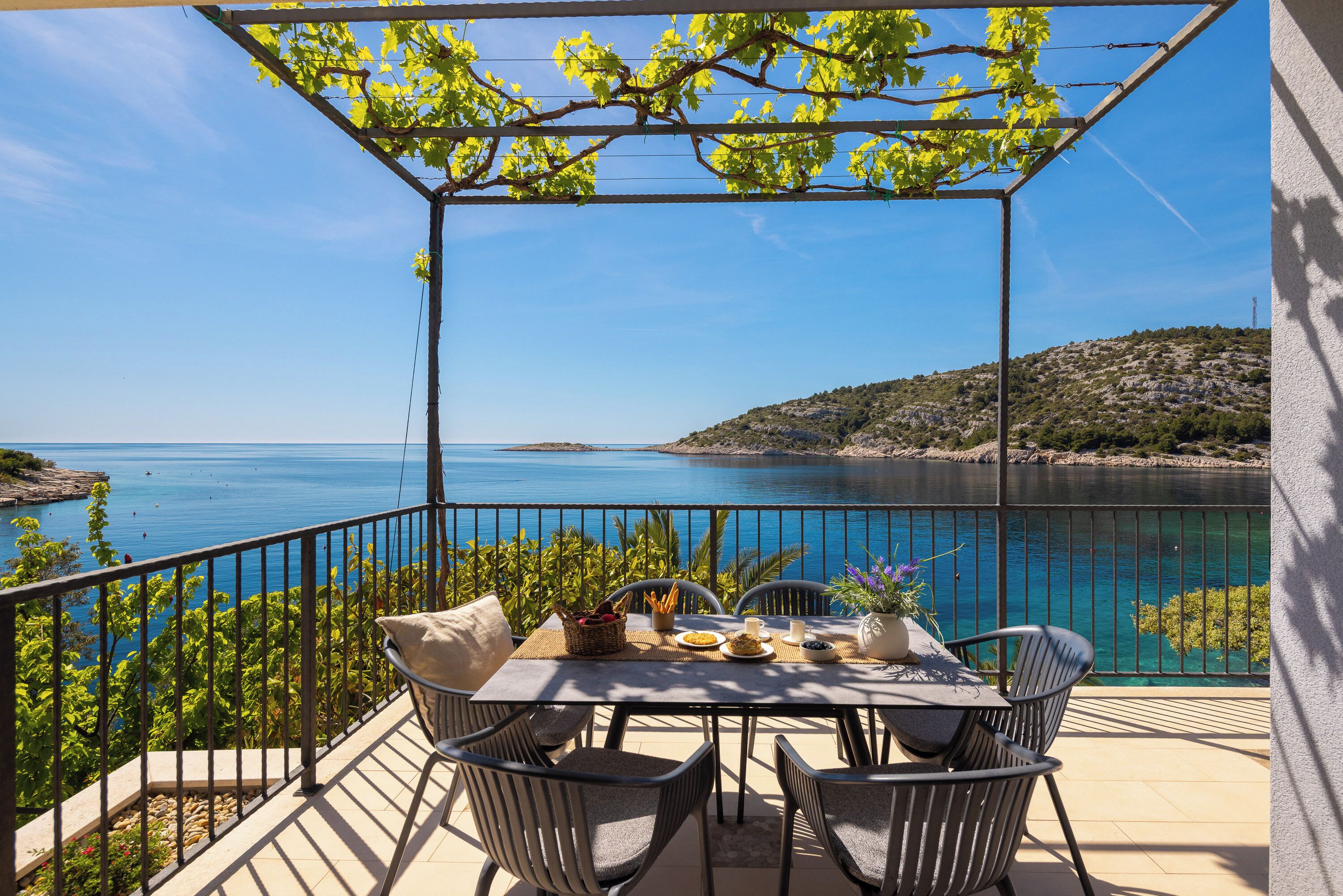 Comfort Apartment, 2 Bedrooms, Patio, Sea View | Terrace/patio