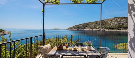 Comfort Apartment, 2 Bedrooms, Patio, Sea View | Terrace/patio