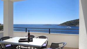 Premium Apartment, 2 Bedrooms, Terrace, Sea View