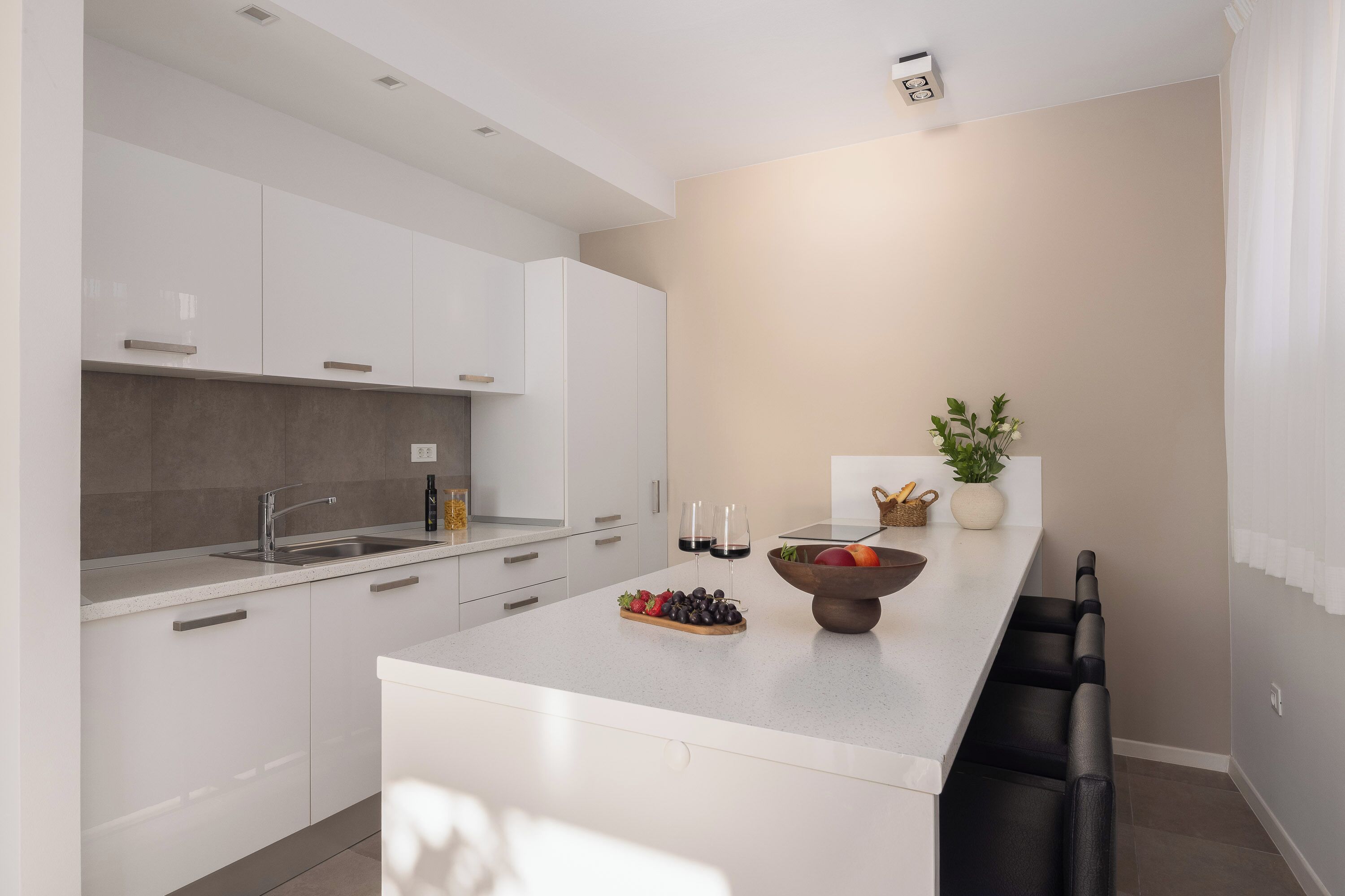 Comfort-Apartment, 2 Schlafzimmer, Terrasse, Meerblick | Eigene Küche | Großer Kühlschrank, Ofen, Herdplatte, Geschirrspüler