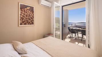 Penthouse, 2 Bedrooms, Terrace, Sea View | 2 bedrooms, hypo-allergenic bedding, in-room safe, desk