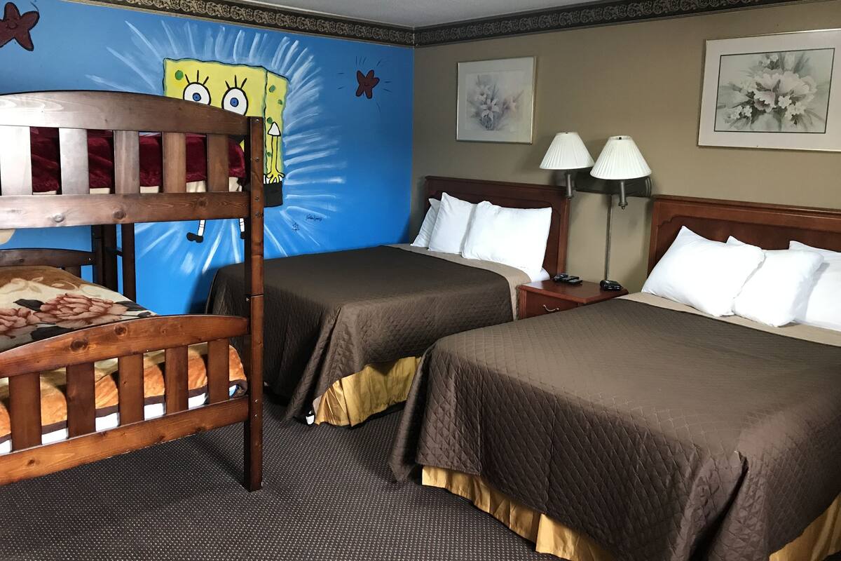 Quarto família, várias camas, para não fumantes, geladeira e micro-ondas | 1 quarto, roupas de cama premium, camas com colchões pillow-top