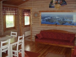 Villa, 2 Bedrooms, Lake View | Living room