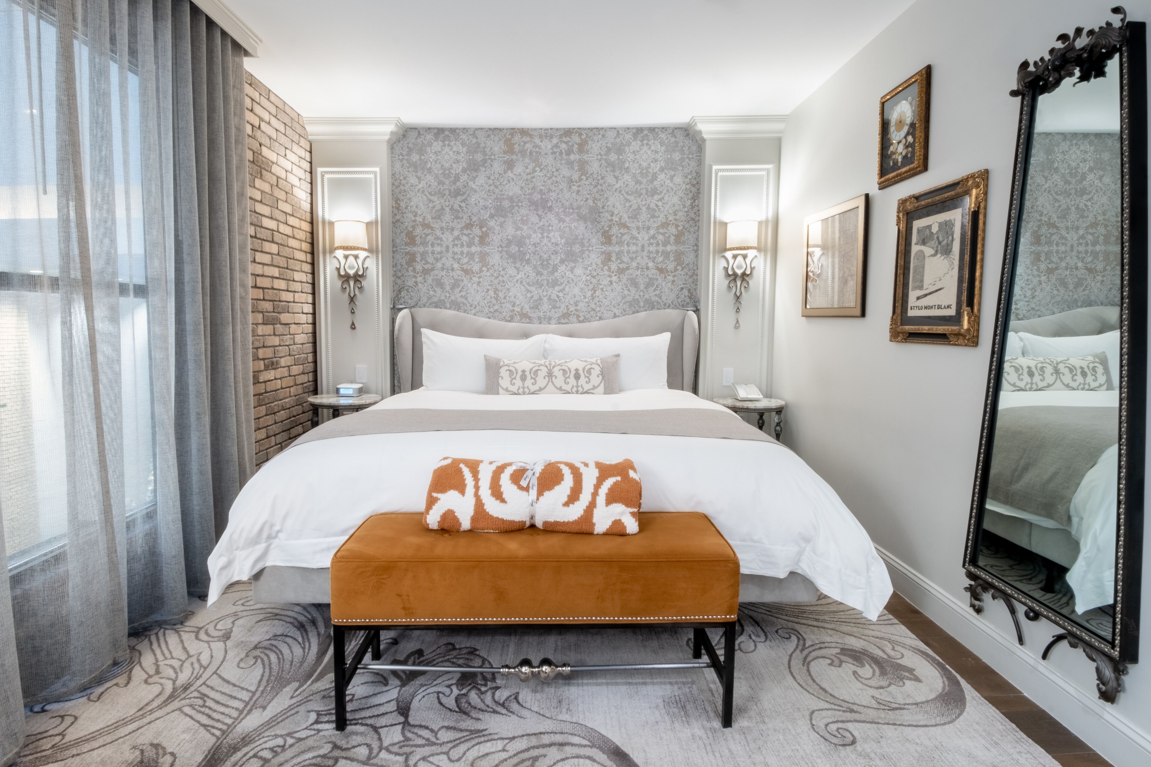 superior room, 1 king bed (atrium view) | 1 bedroom, premium bedding, minibar, in-room safe