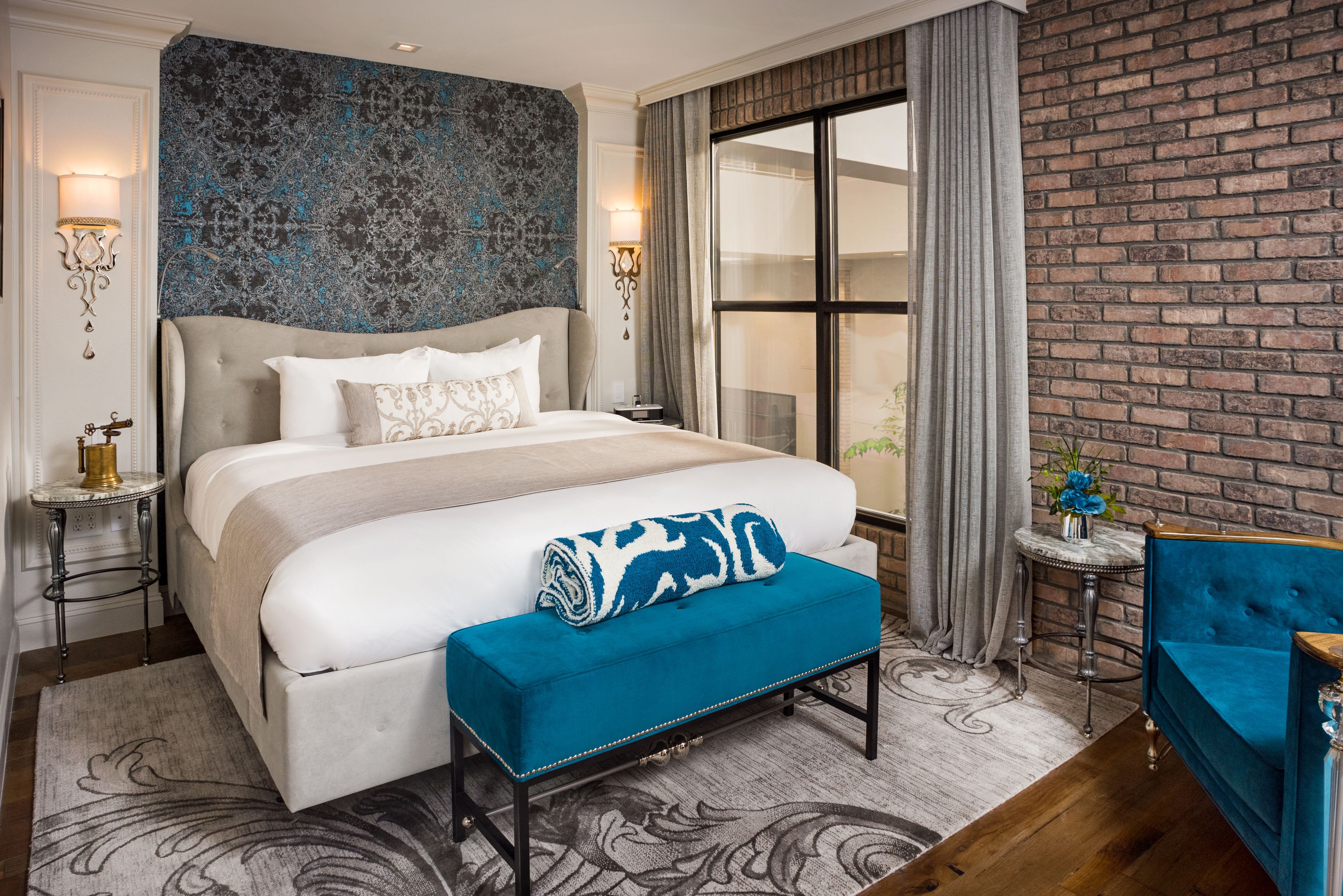 superior room, 1 king bed (atrium view) | 1 bedroom, premium bedding, minibar, in-room safe