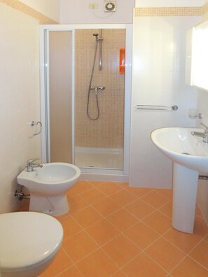 Appartement, 1 slaapkamer (4 pax) | Badkamer | Een douche