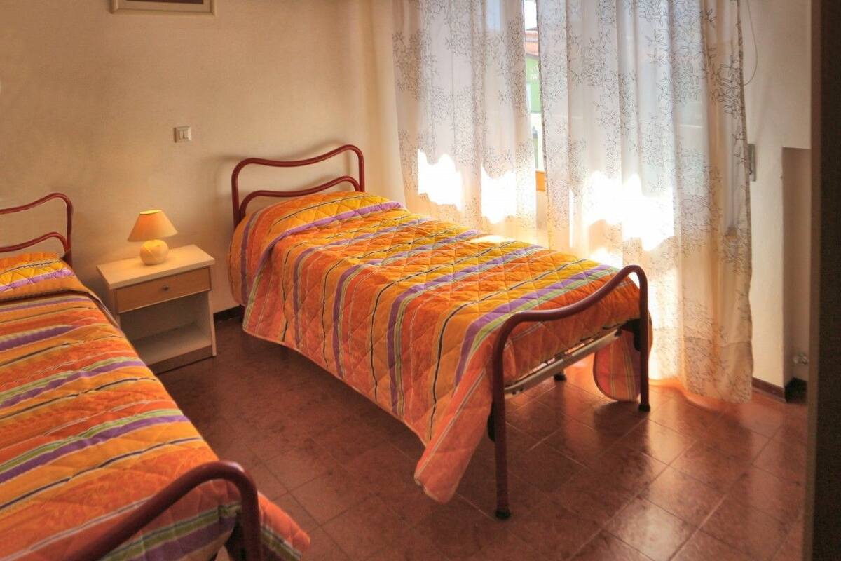 Apartment, 2 Schlafzimmer | Zimmersafe, Babybetten, kostenloses WLAN