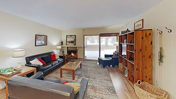 Condo, 3 quartos | Sala de estar