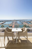Habitación doble, vistas al mar | Escritorio, cortinas opacas, wifi gratis