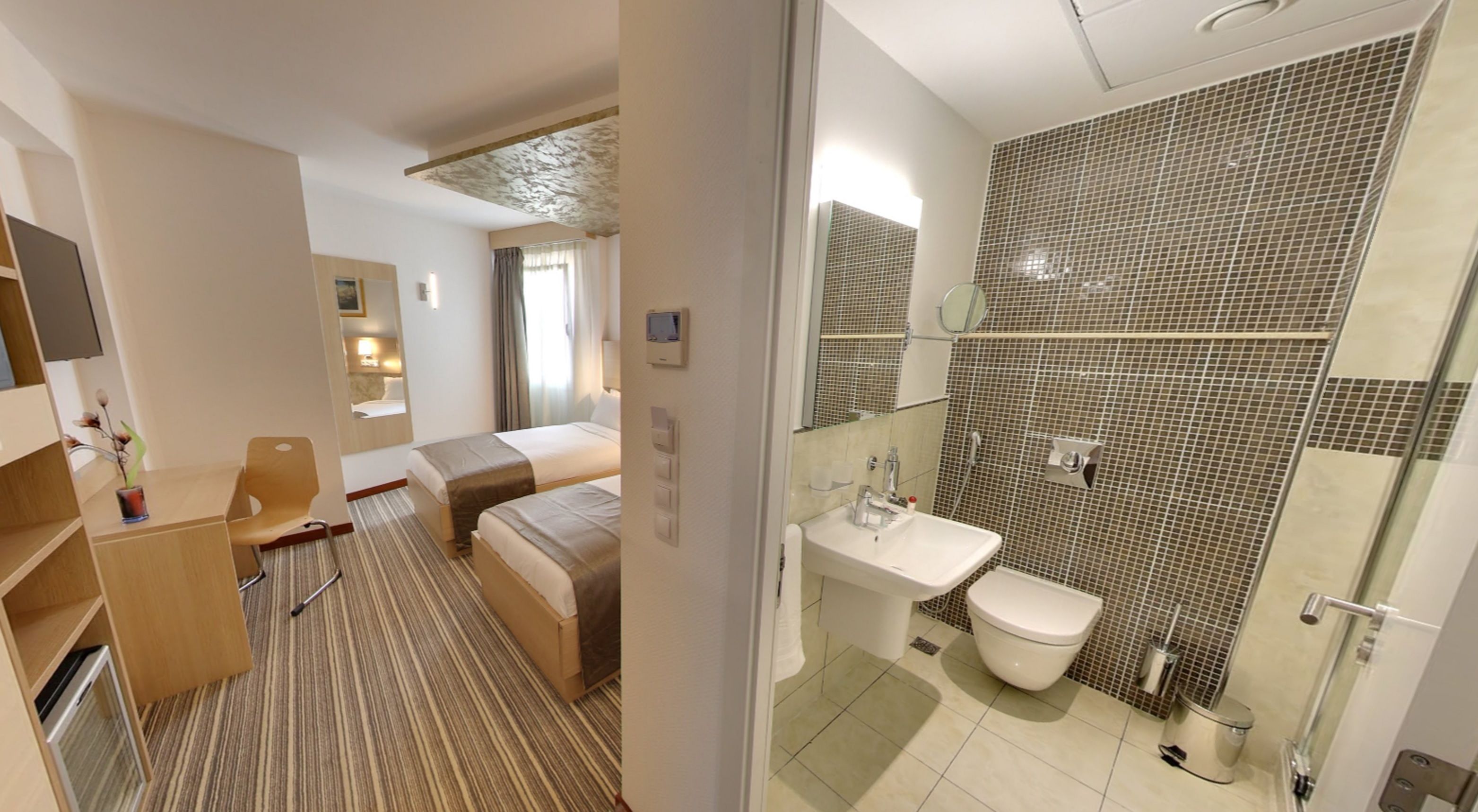 deluxe room | bathroom | free toiletries, hair dryer, towels