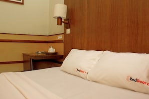 Chambre Double | Bureau, rideaux occultants, Wi-Fi gratuit