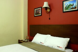 Double Room | In-room safe, blackout drapes, free WiFi