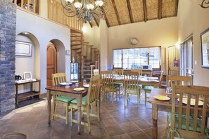 Breakfast area - The Cottage (Midrand)