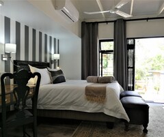 Luxury Suite, 1 Bedroom, Garden View | Garden view