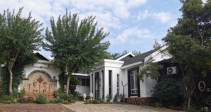 Reception - At 98 on Lynburn Guest House (Pretoria)