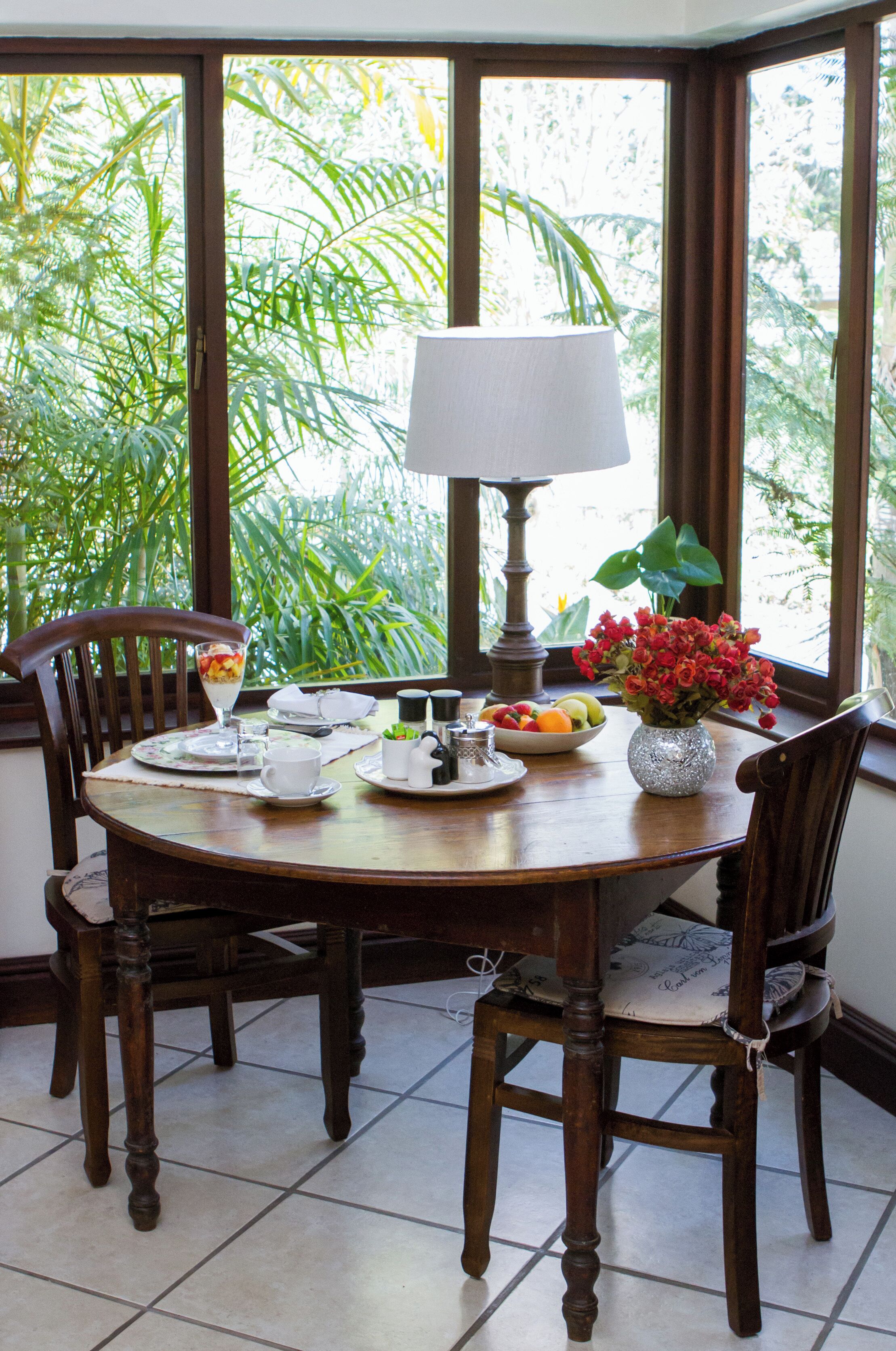 每日供應全套早餐 (每人 ZAR100)