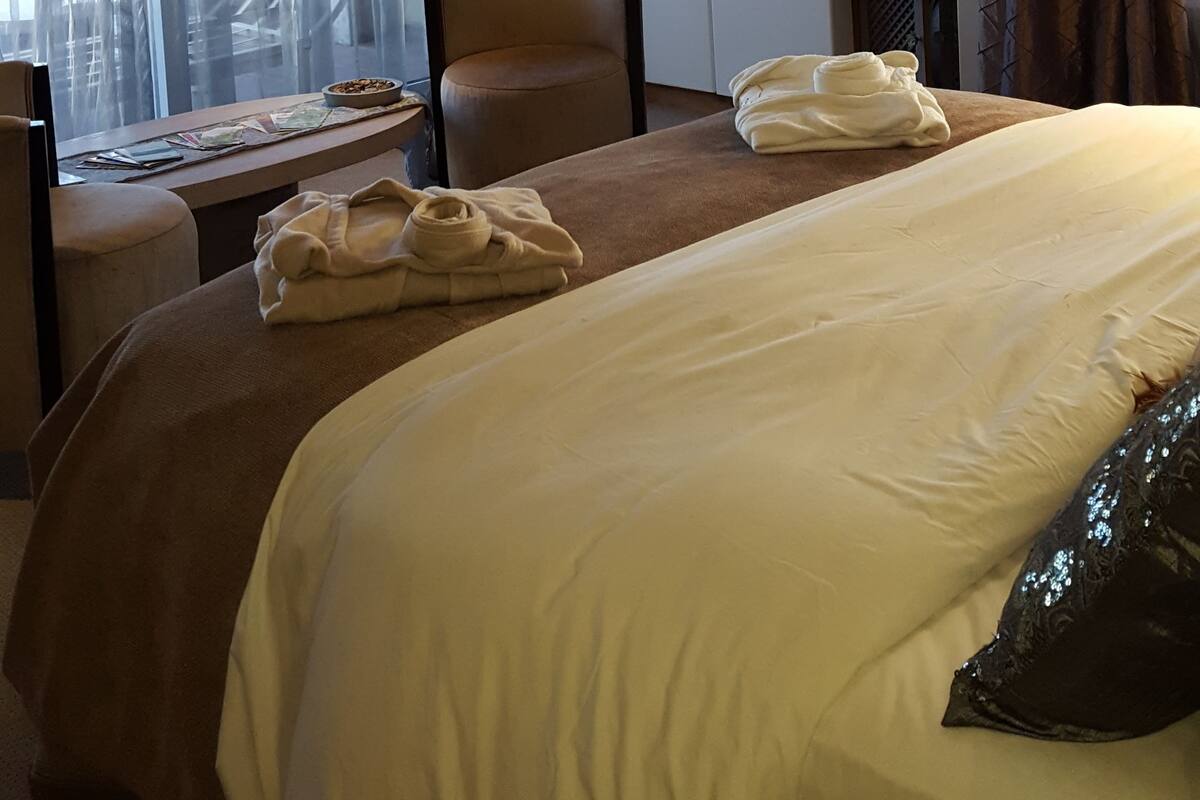 Deluxe Double Room | 6 bedrooms, down comforters, Tempur-Pedic beds, in-room safe