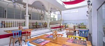 Residences by RedDoorz near Rumah Mode