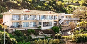 Front of property - Phoenix Lodge and Waterside Accommodation (Knysna)