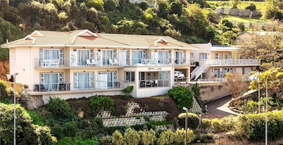 Phoenix Lodge and Waterside Accommodation