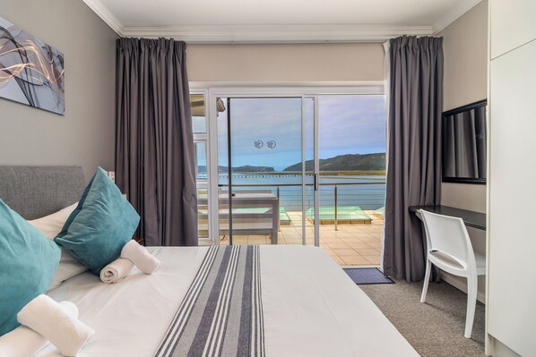 Luxury Apartment, Balcony, Lagoon View