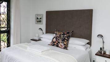 Luxury Apartment, 2 Bedrooms, Non Smoking, Mountain View (Poolhouse ) | 2 bedrooms, premium bedding, individually decorated