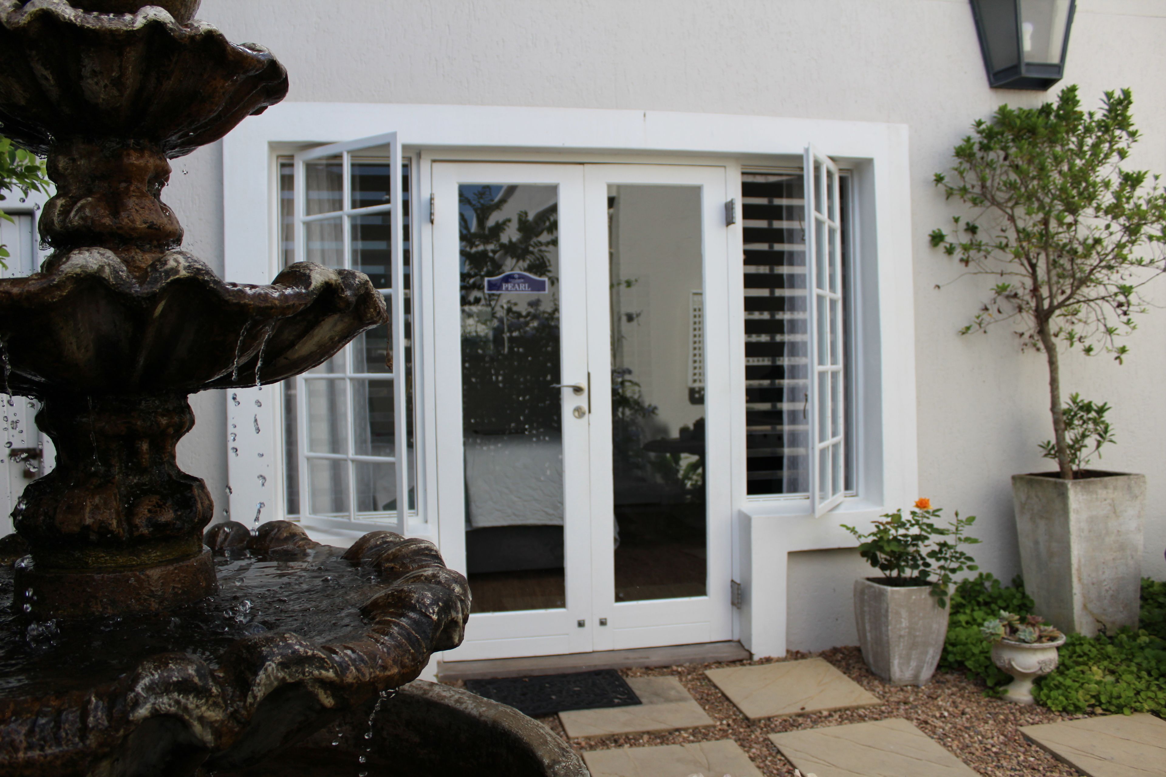 Pearl Room | Garden view