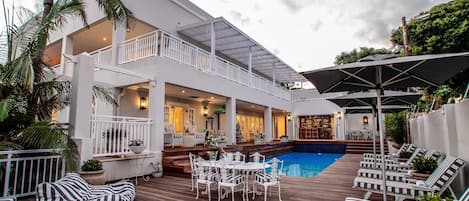 Alberca al aire libre