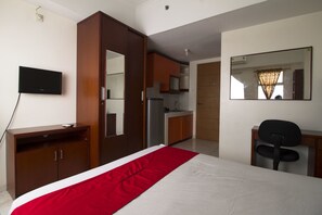 Chambre double | Bureau, rideaux d’obscurcissement, accès au Wi-Fi (inclus)