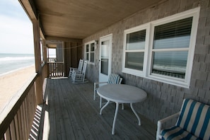 Maison Standard, plusieurs chambres, en front de mer | Balcon