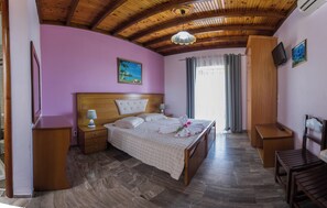 Free cots/infant beds, WiFi, wheelchair access