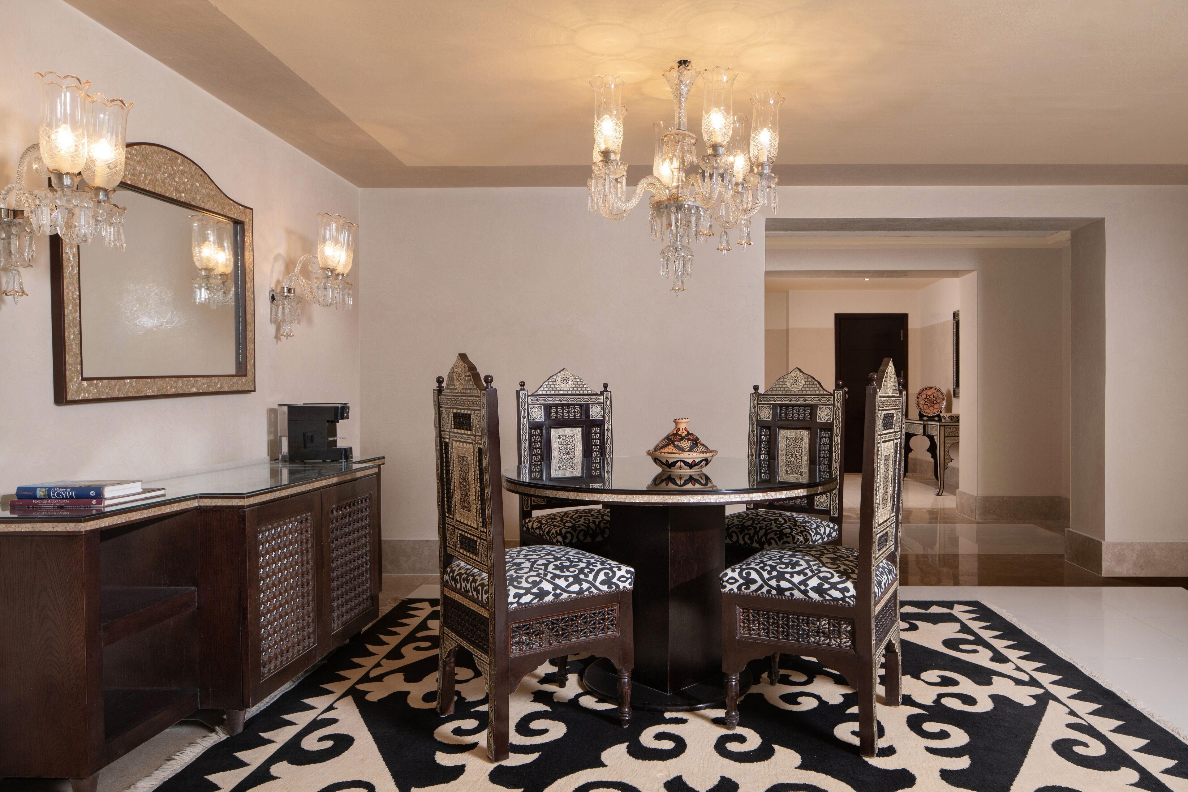 Suíte real, 1 cama Queen, vista para o mar | Sala de jantar