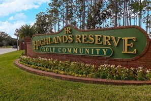 House, 5 Bedrooms | Exterior