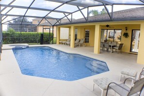 Piscine couverte