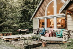 Cabin, 3 Bedrooms | Terrace/patio