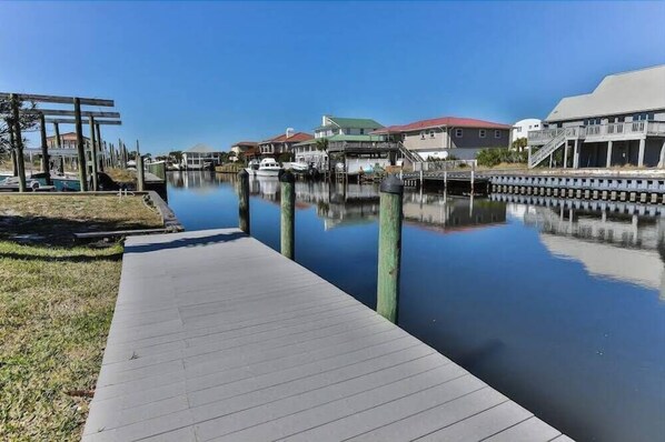 Dock