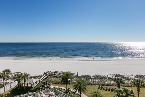 Condo, varias camas (Seaside Beach and Racquet 4710) | Vista a la playa o el mar