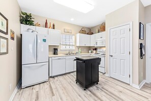 Condo, 2 Queen Beds (The Rookery Unit 3501) | Private kitchen | Fridge, microwave, coffee/tea maker - The Rookery Unit 3501 (Gulf Shores)