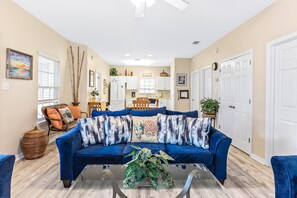 Kondominium, 2 Tempat Tidur Queen (The Rookery Unit 3501) | Area keluarga | Pemutar DVD