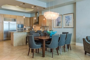 Lägenhet - flera sängar (Turquoise Place Unit 2205D) | Restauranger