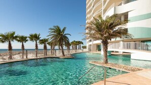 Condo, Plusieurs lits (Turquoise Place Unit 2205D) | Piscine | Piscine extérieure