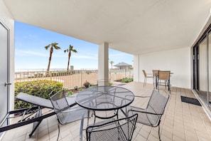 Condo, Plusieurs lits (Windward Pointe 102) | Terrain de l’hébergement