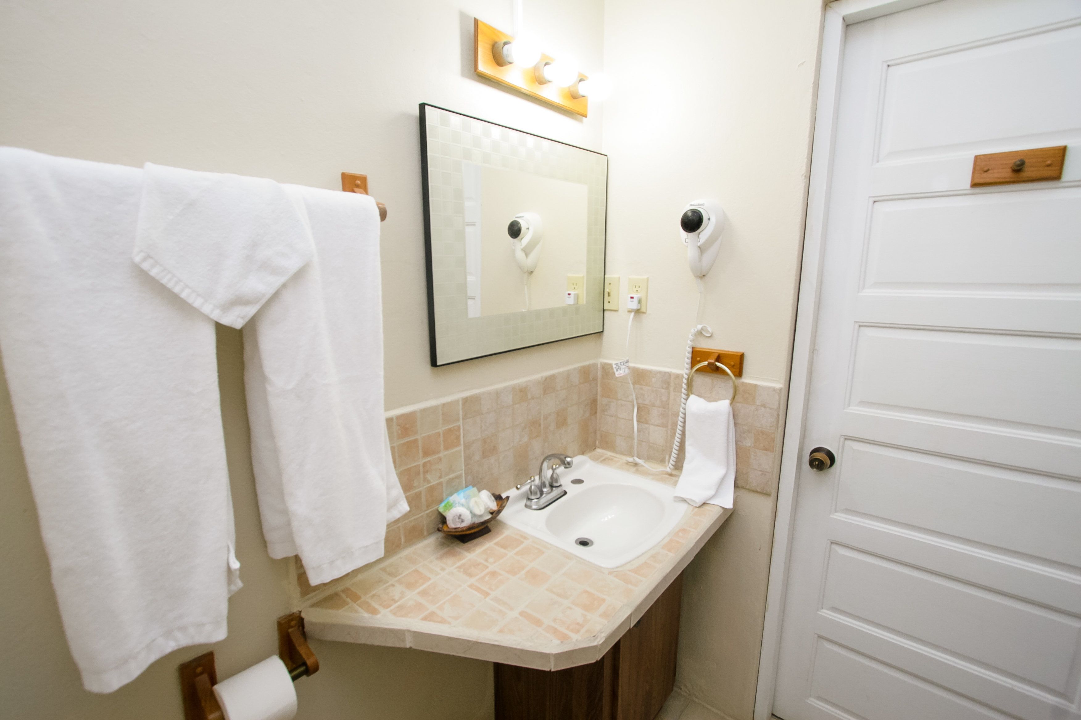 shower, rainfall showerhead, eco-friendly toiletries, hair dryer