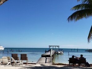 Exterior - Jan's Hotel (Caye Caulker)