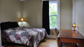 1 slaapkamer, een strijkplank/strijkijzer, gratis wifi