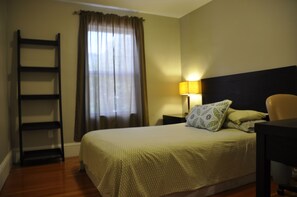 Individually decorated, individually furnished, laptop workspace - Moncton Suites - 267 Universite Ave (Moncton)