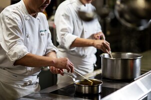 Desayuno buffet diario (JPY 1200 por persona)