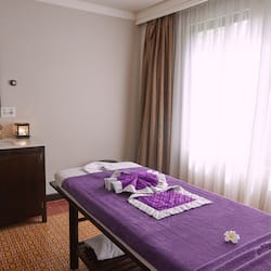 Phòng trị liệu đôi, trị liệu toàn thân, massage đá nóng, massage Thái