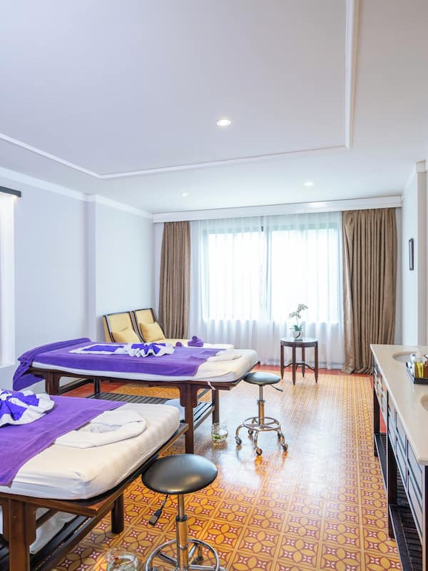 Phòng trị liệu đôi, trị liệu toàn thân, massage đá nóng, massage Thái