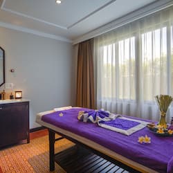 Phòng trị liệu đôi, trị liệu toàn thân, massage đá nóng, massage Thái